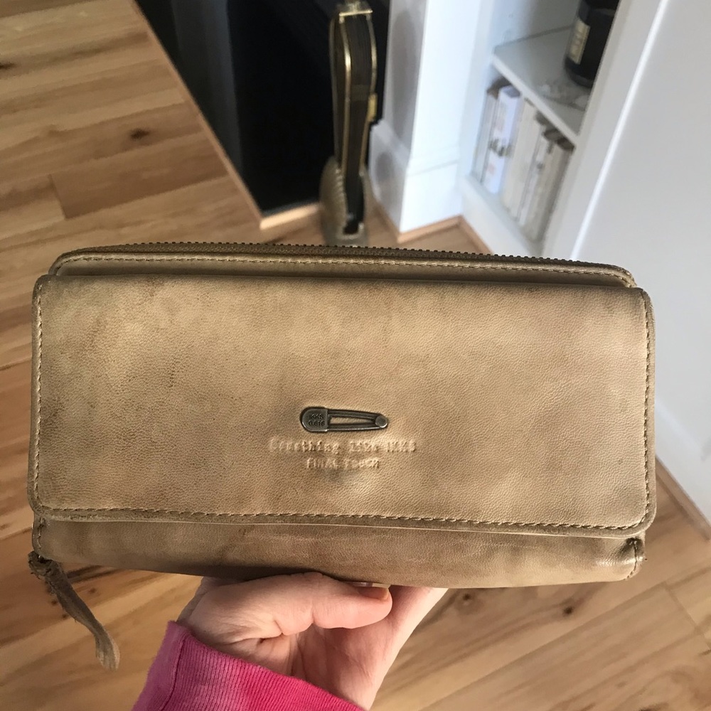 Leather beige wallet / clutch